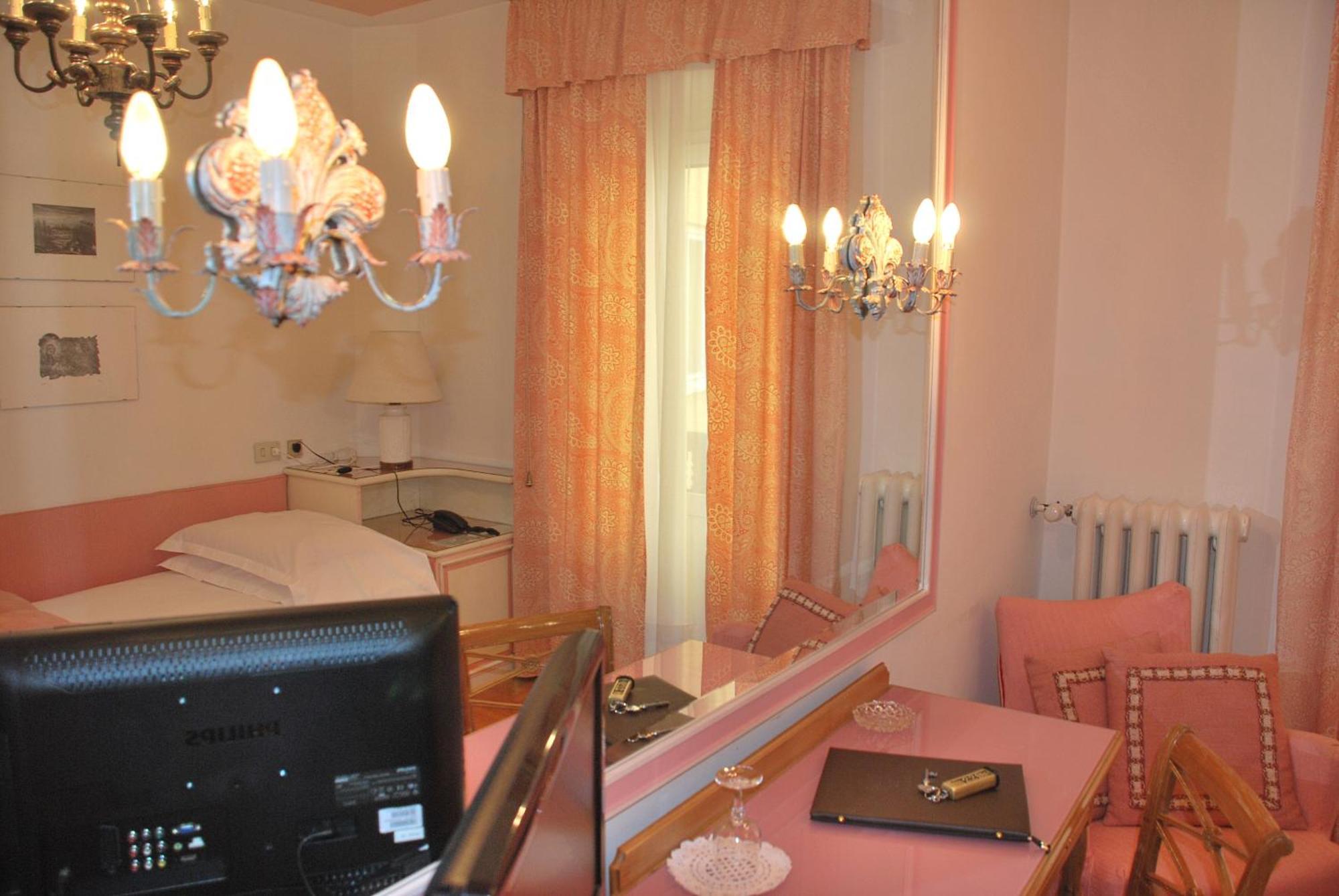 De La Poste Hotel